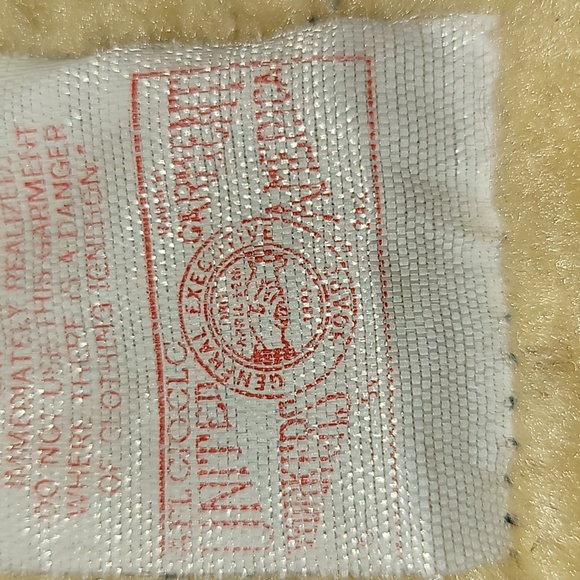 Vintage. Made in USA. 1989. Carhartt denim vest w/sherpa-lining. Size XLT - Picture 5 of 14